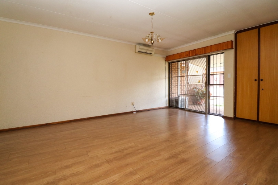 1 Bedroom Property for Sale in Oudorp North West